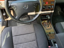 Mercedes-Benz 320