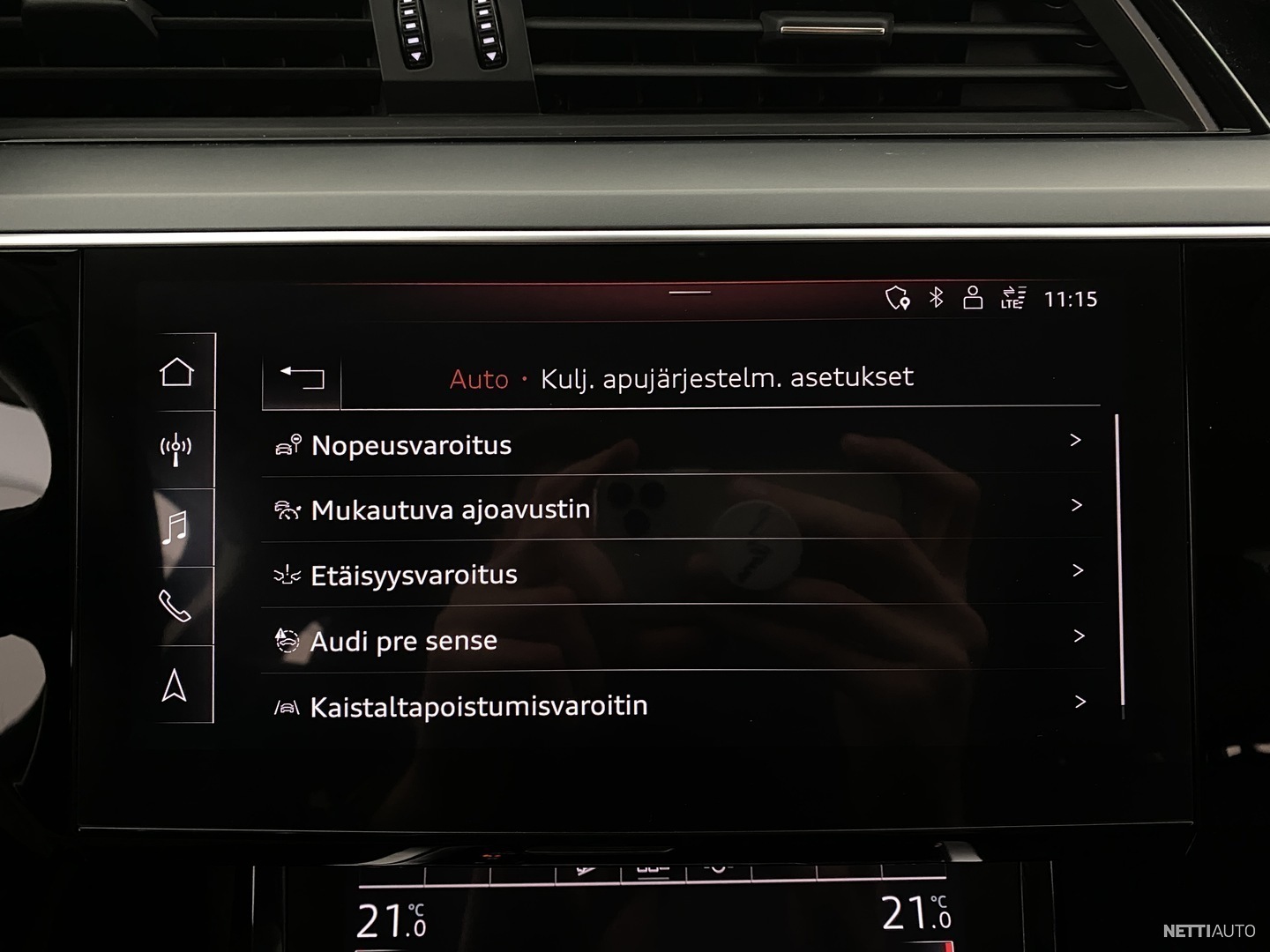 36 / 38