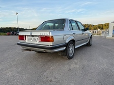 BMW 325