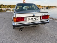 BMW 325