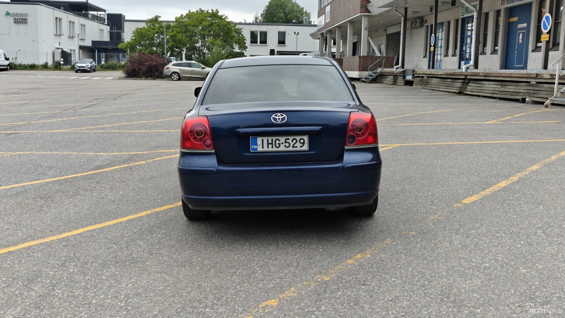 5 / 11