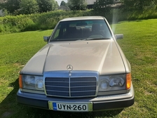 Mercedes-Benz 260