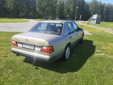 Mercedes-Benz 260