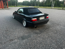 BMW 325