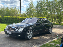 Mercedes-Benz E