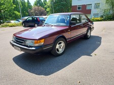 Saab 900