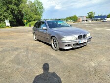 BMW 528