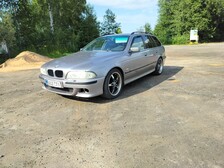 BMW 528