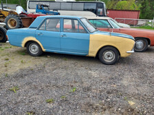 Ford Cortina