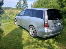 Mitsubishi Grandis