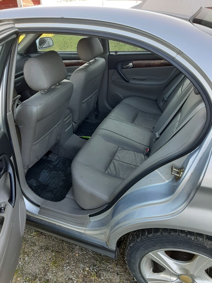 Chevrolet Evanda 2005, kuva 2/5