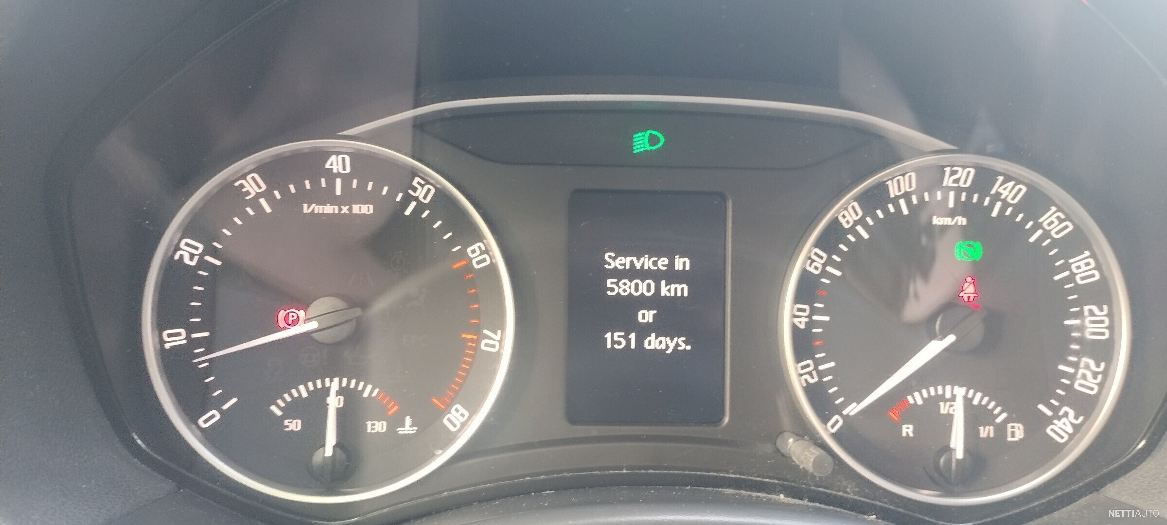 11 / 19