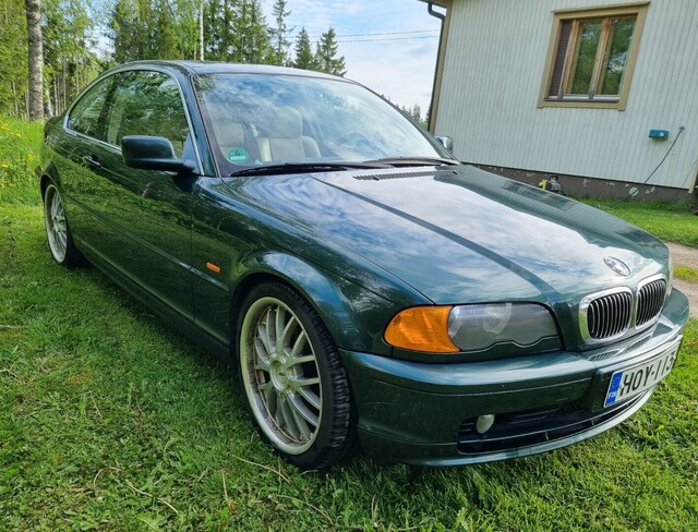BMW 323