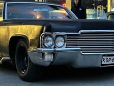 Cadillac De Ville
