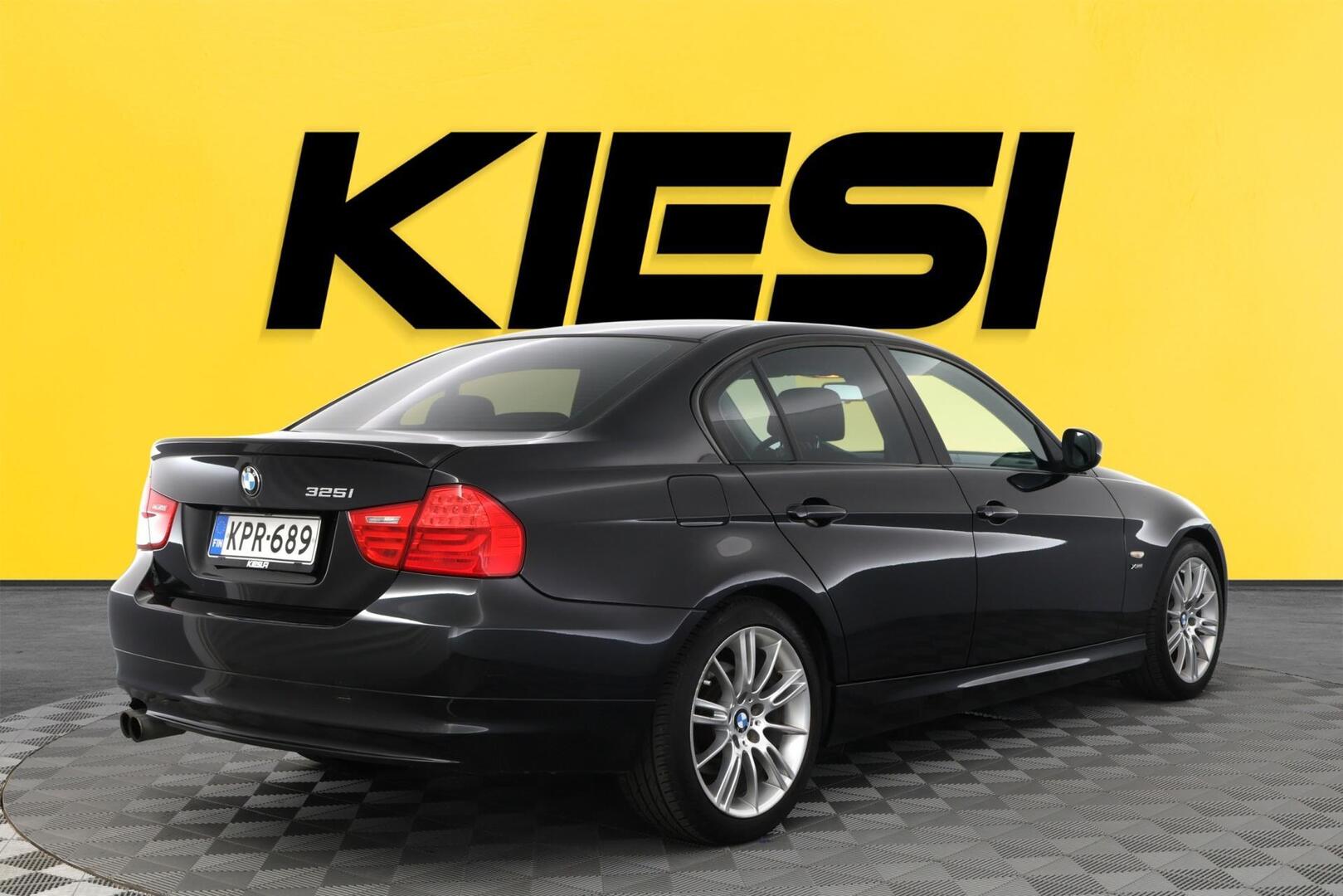 BMW 325 2011, bild 3/29