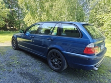 BMW 330