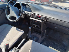 Mazda 323