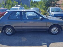 Mazda 323