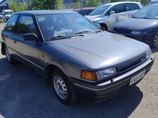 Mazda 323