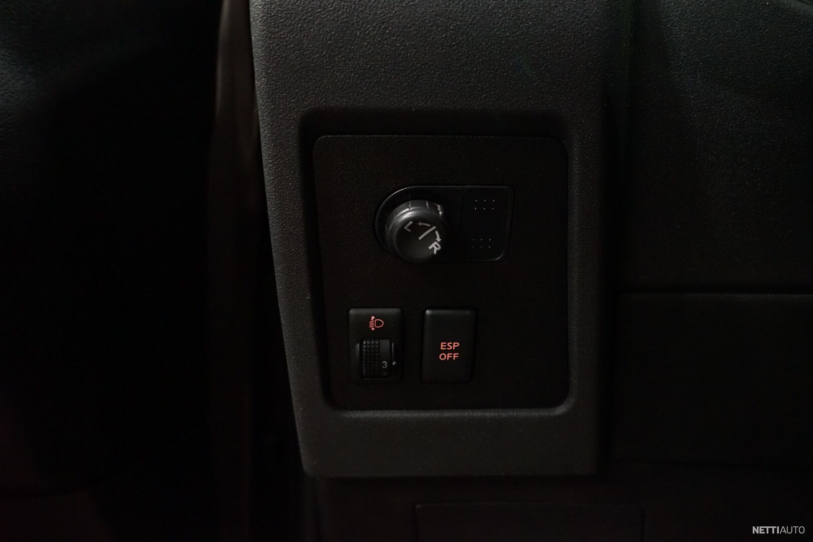 22 / 23