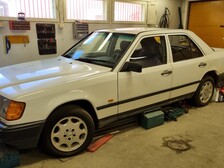 Mercedes-Benz 200
