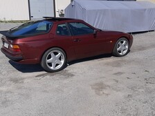 Porsche 944