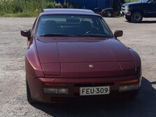 Porsche 944