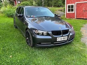 BMW 330