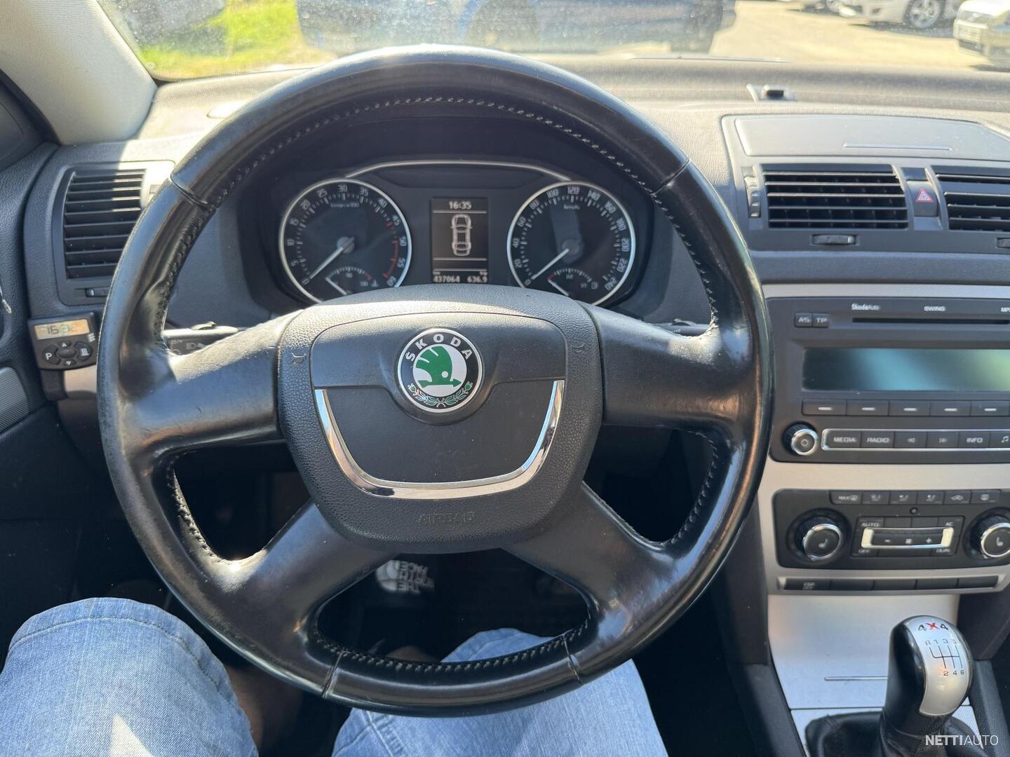 15 / 16