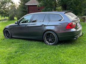 BMW 330