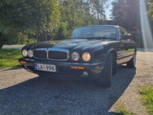 Jaguar XJ8