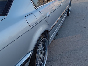 BMW 740