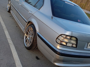 BMW 740