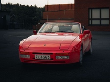 Porsche 944