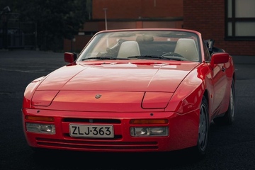 Porsche 944