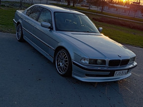 BMW 740