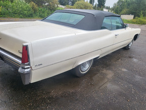 Cadillac De Ville