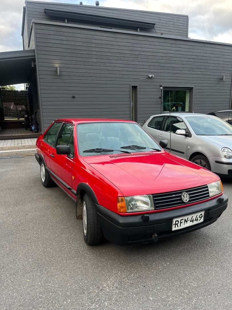 Volkswagen Polo 1992, kuva 2/10