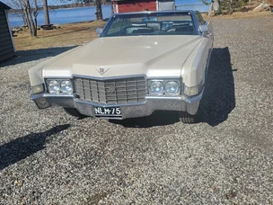 Cadillac De Ville
