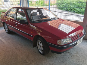 Peugeot 405
