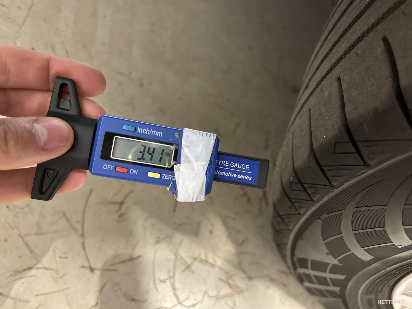 33 / 36