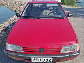 Peugeot 405