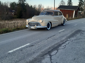Oldsmobile Custom Cruiser