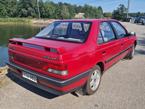 Peugeot 405