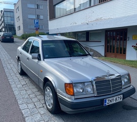 Mercedes-Benz 230