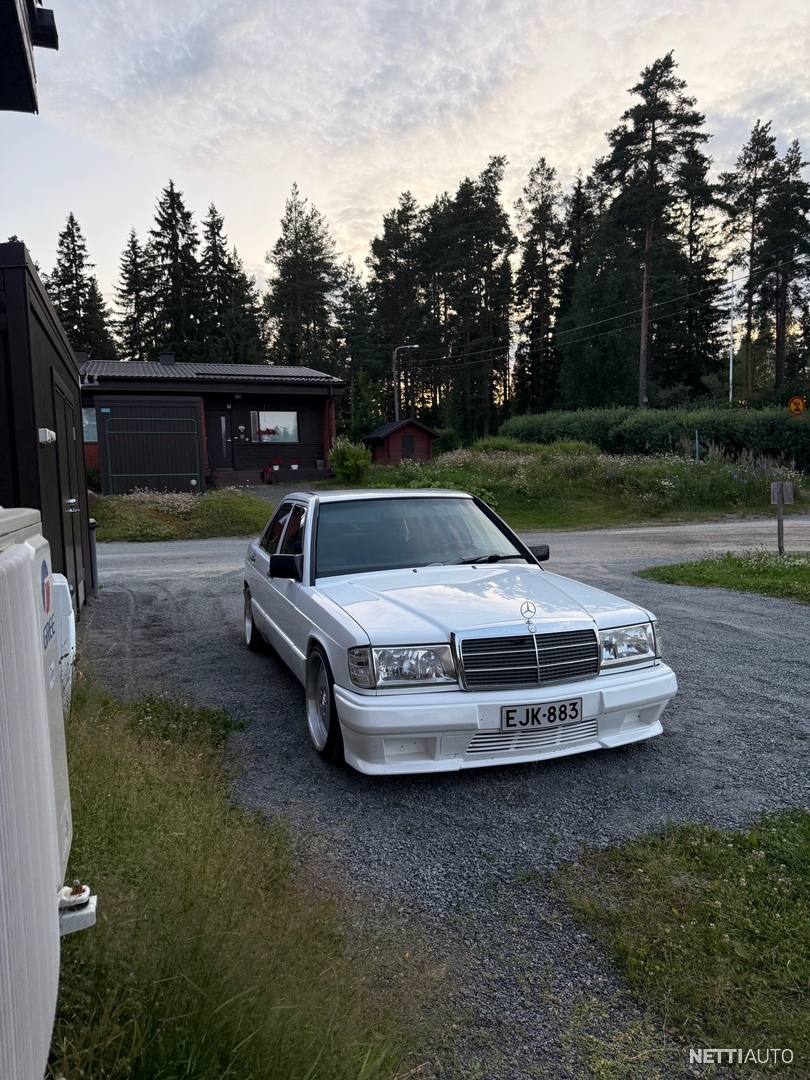 8 / 18