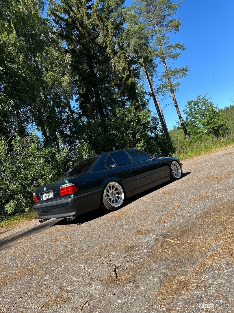 6 / 12