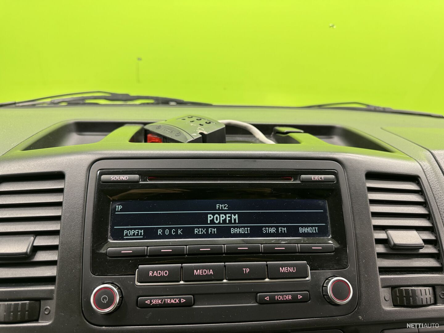 18 / 30