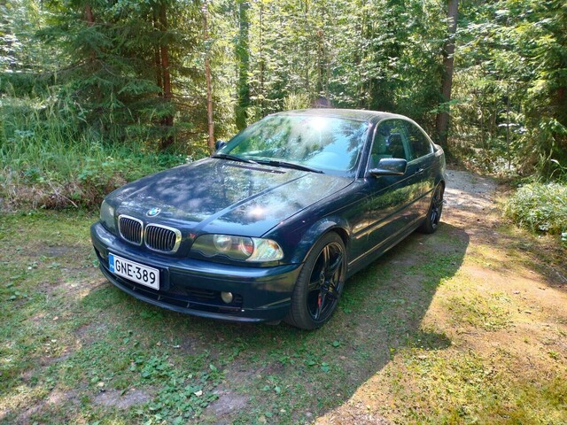 BMW 323