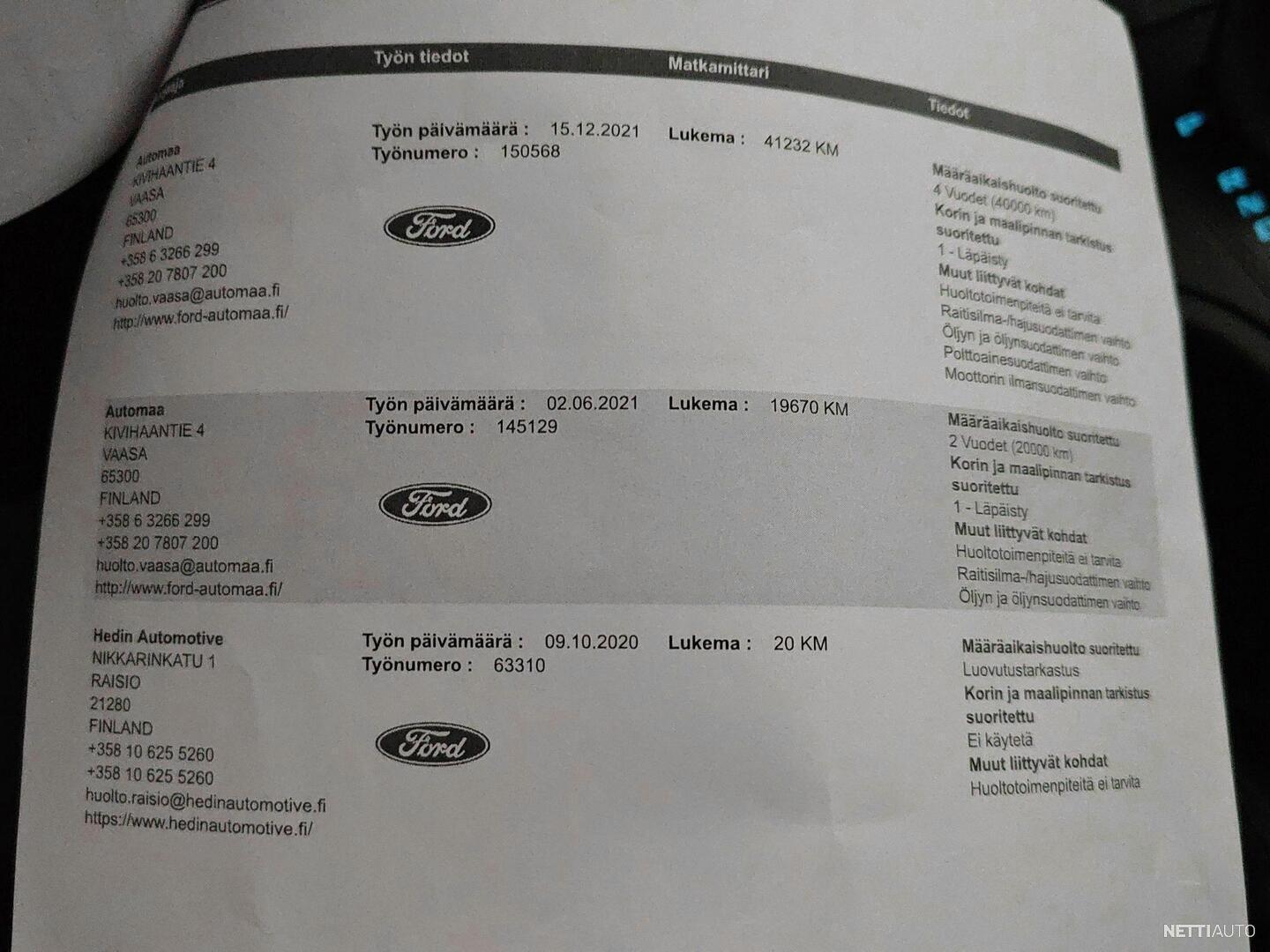 32 / 34